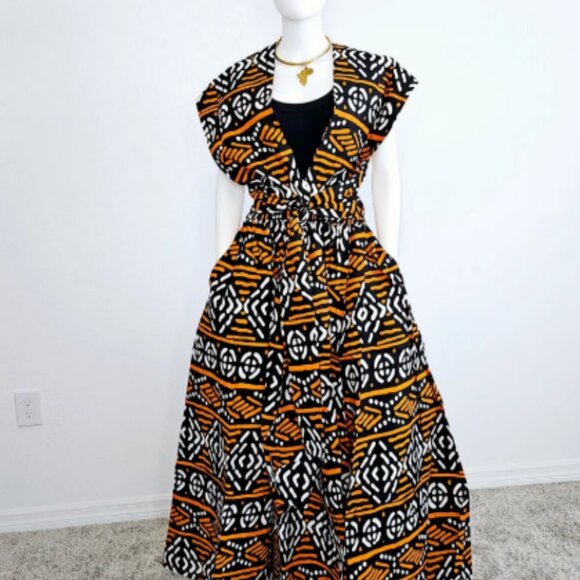 Convertible Maxi Dress with Pockets – Ankara Wax Print Cotton (M-3XL) - Picture 1 of 6